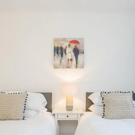 Mycityhaven - The Chippings - Village Life In The *