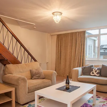 Mycityhaven - The Chippings - Village Life In The Bristol