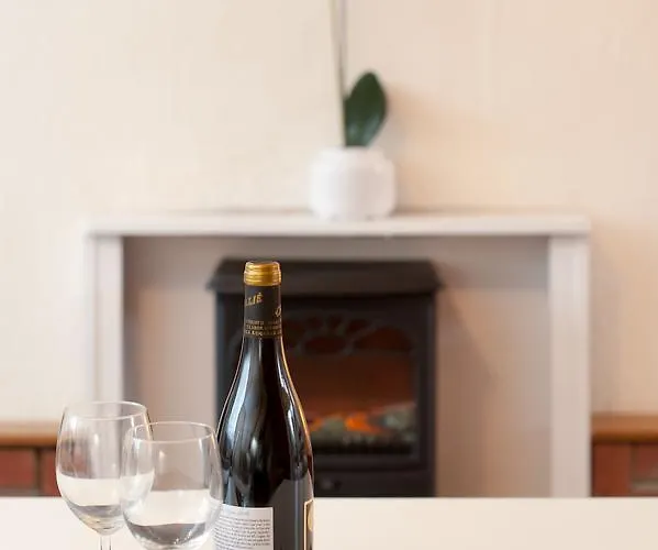 Mycityhaven - The Chippings - Village Life In The Prázdninový dům